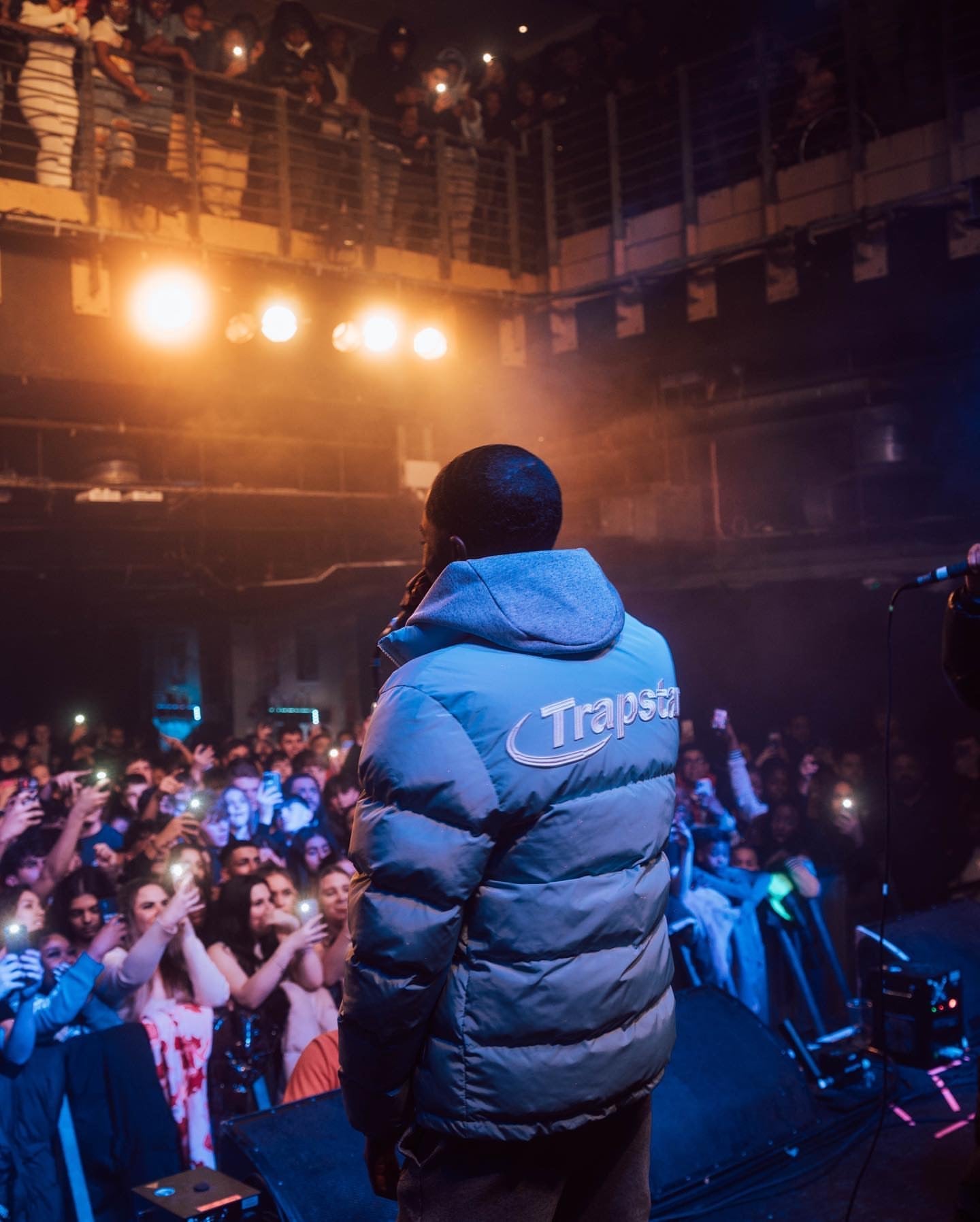 HYPERDRIVE PUFFER JACKET-ice blue