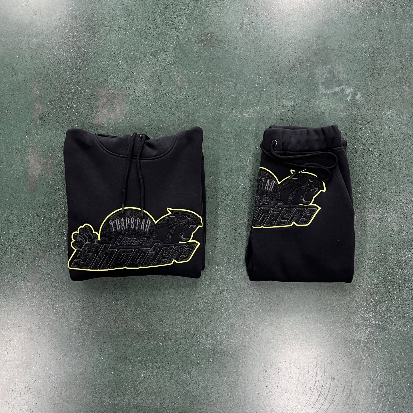 SHOOTERS HOODED TRACKSUIT - BLACKLIME