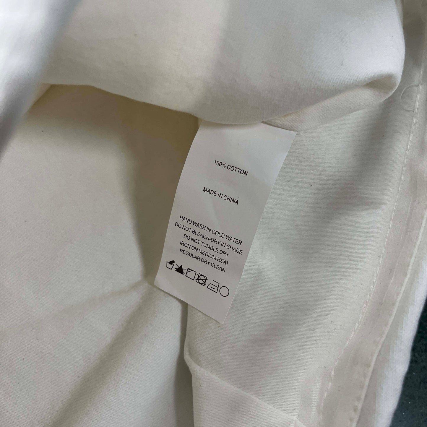 Slant pocket white jacket