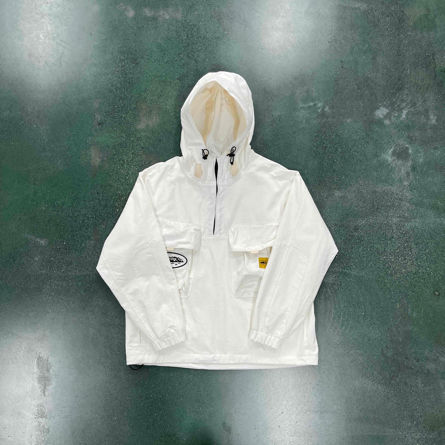 Slant pocket white jacket