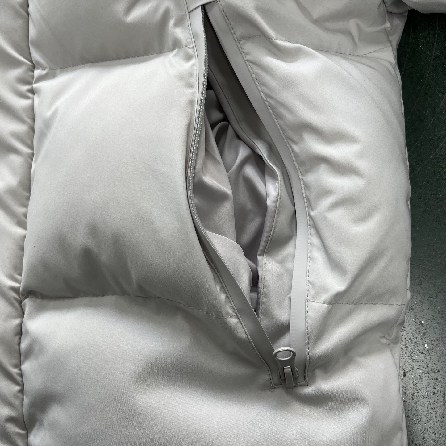 HYPERDRIVE TECHNICAL PUFFER JACKET - LIGHT GREY