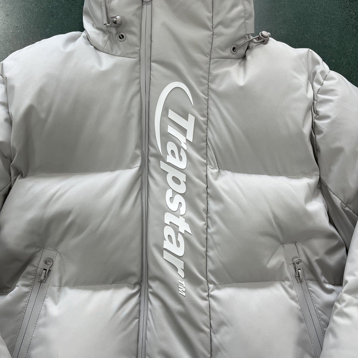 HYPERDRIVE TECHNICAL PUFFER JACKET - LIGHT GREY
