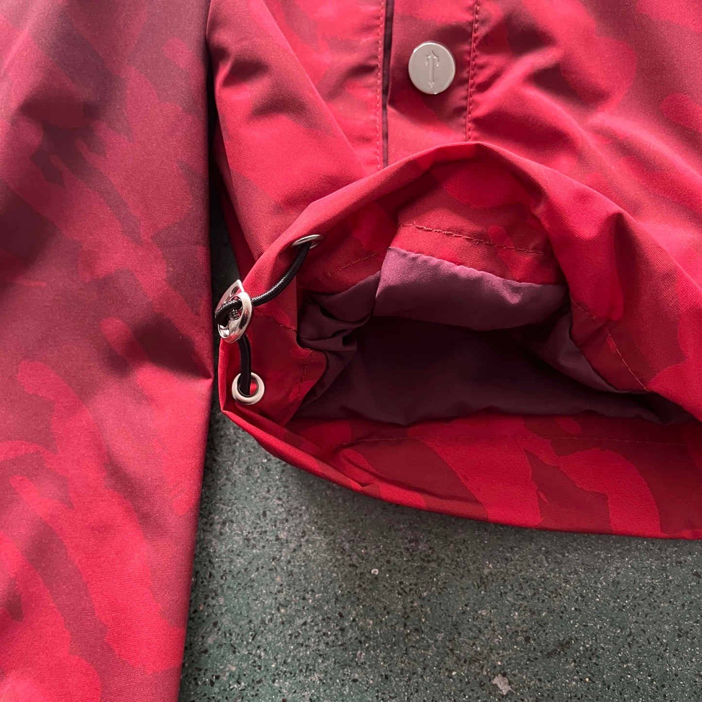 WOMEN IRONGATE T WINDBREAKER - RED