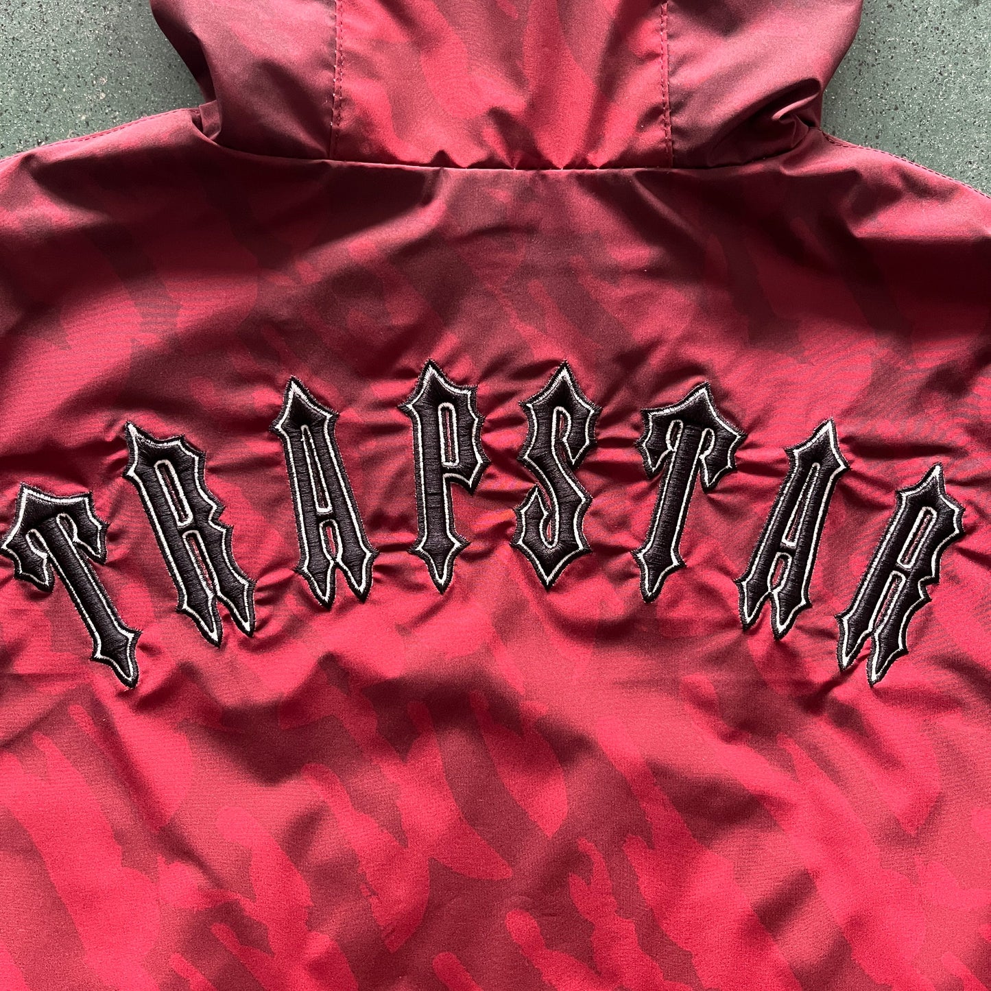 WOMEN IRONGATE T WINDBREAKER - RED