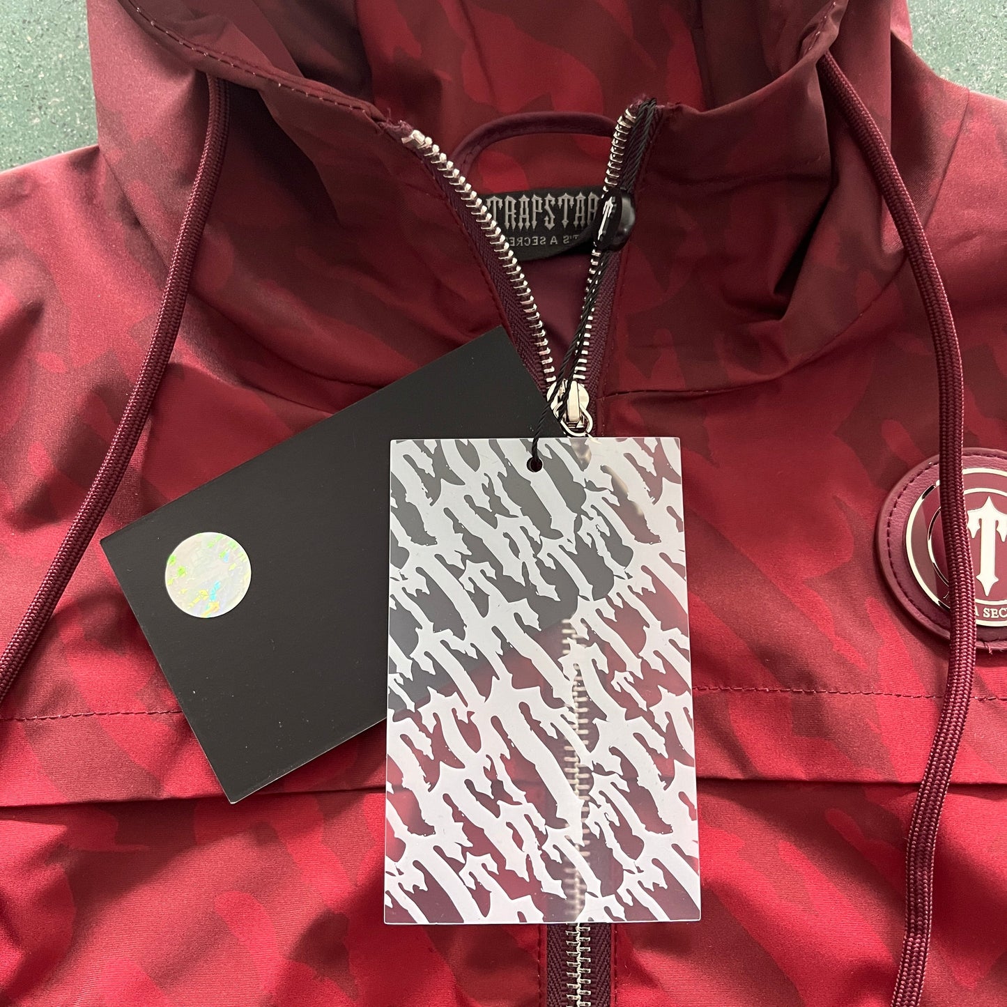 WOMEN IRONGATE T WINDBREAKER - RED