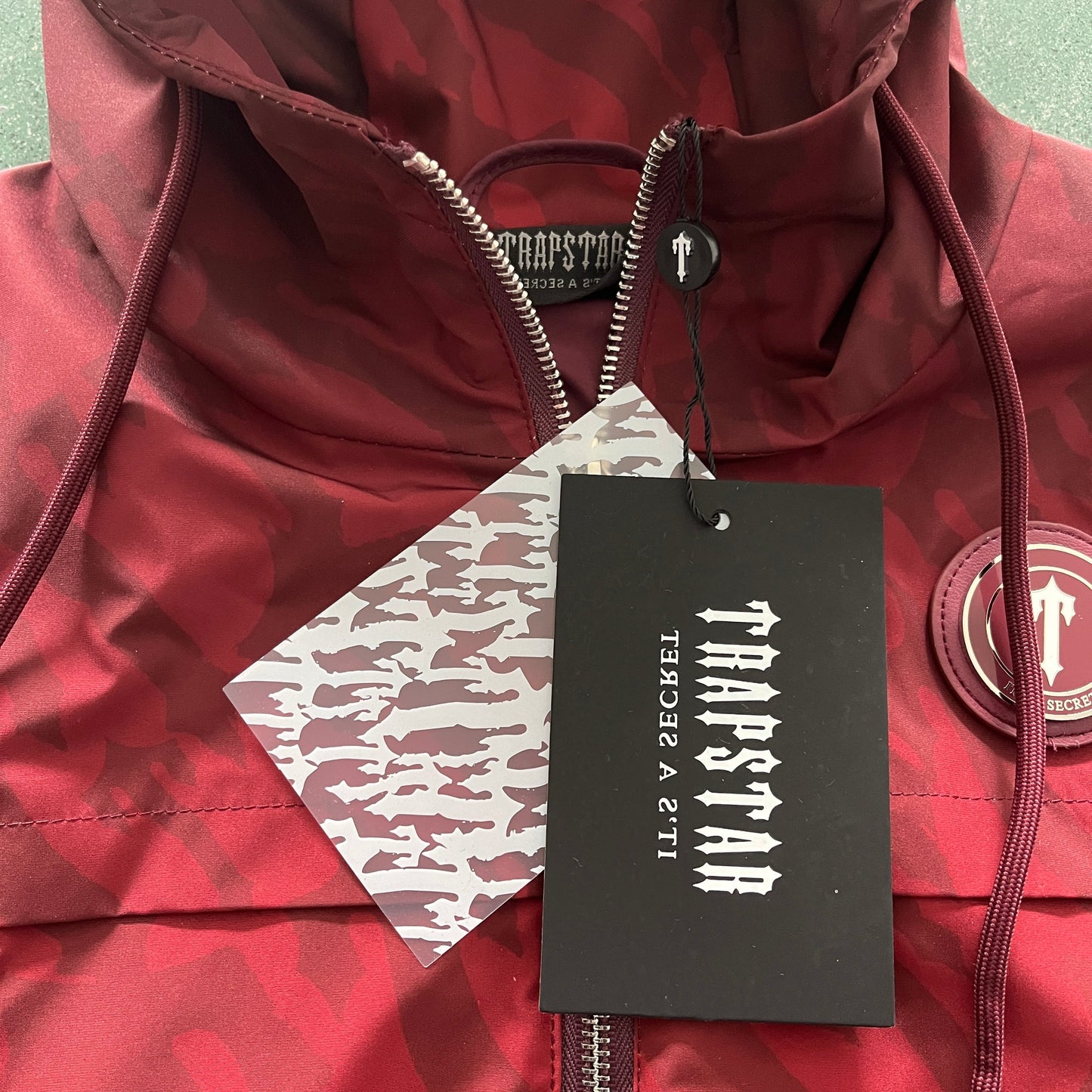 WOMEN IRONGATE T WINDBREAKER - RED