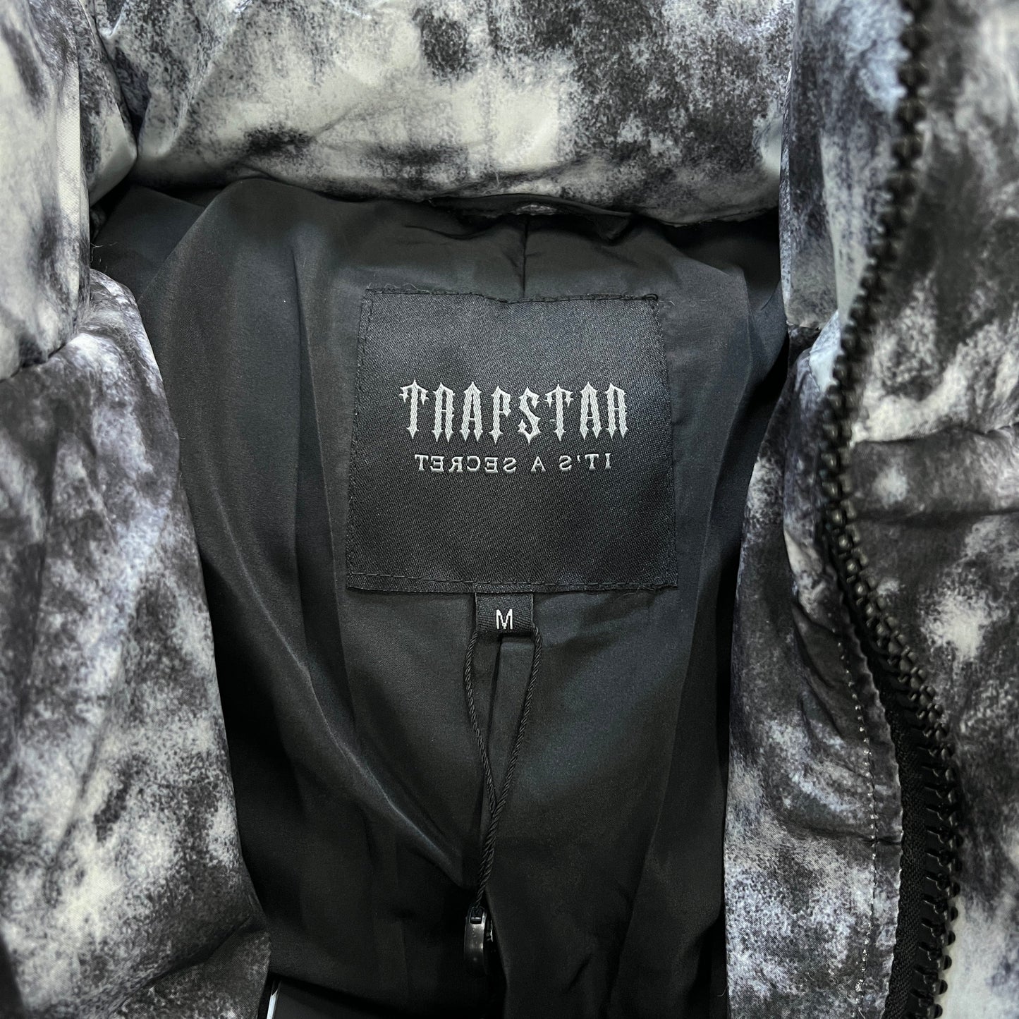 hyperdrive puffer jacket-tie dye black/grey