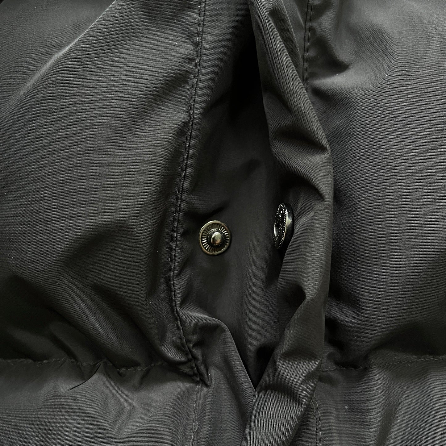 DETACHABLE HOODED PUFFER JACKET-Black Red