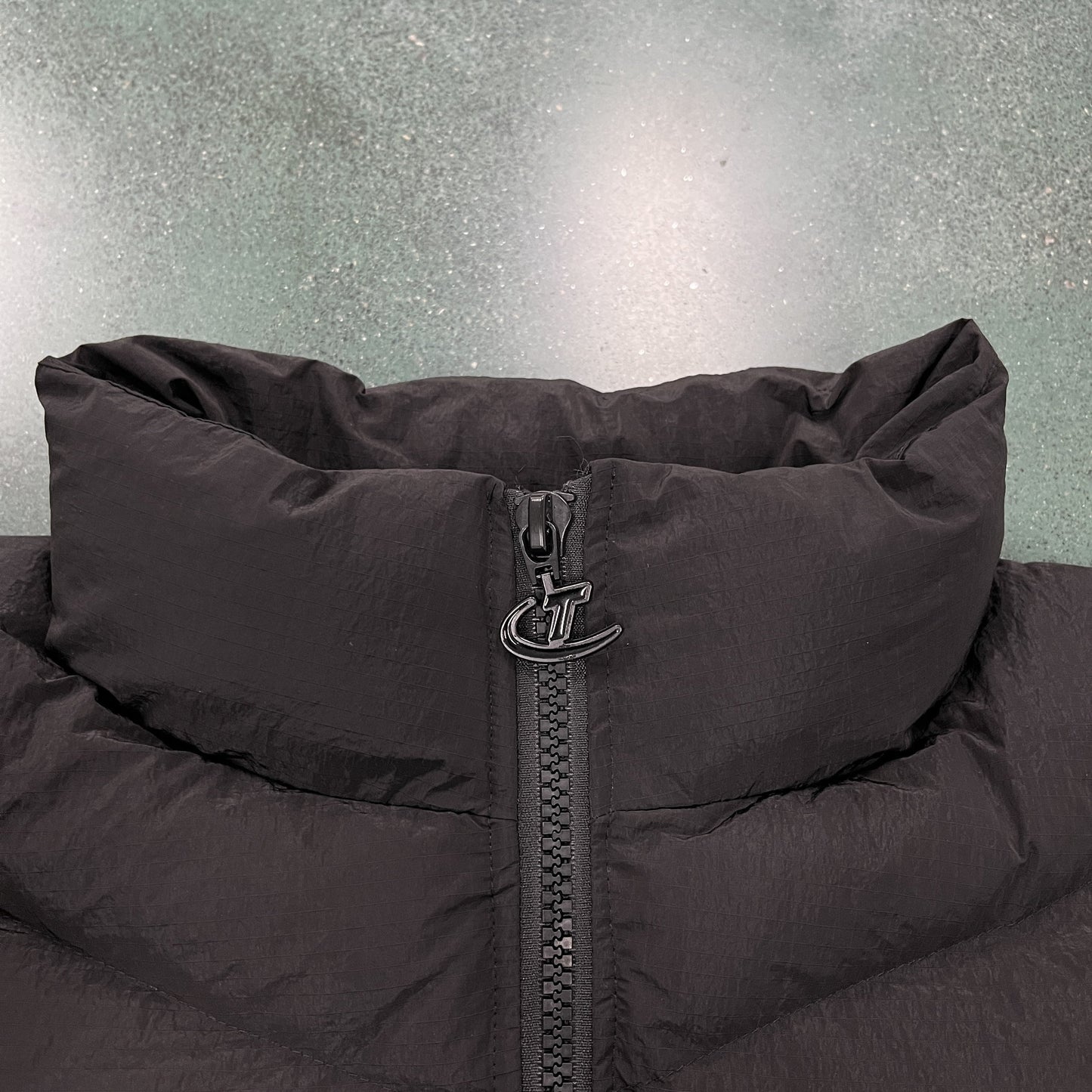 sleeve puffer -black