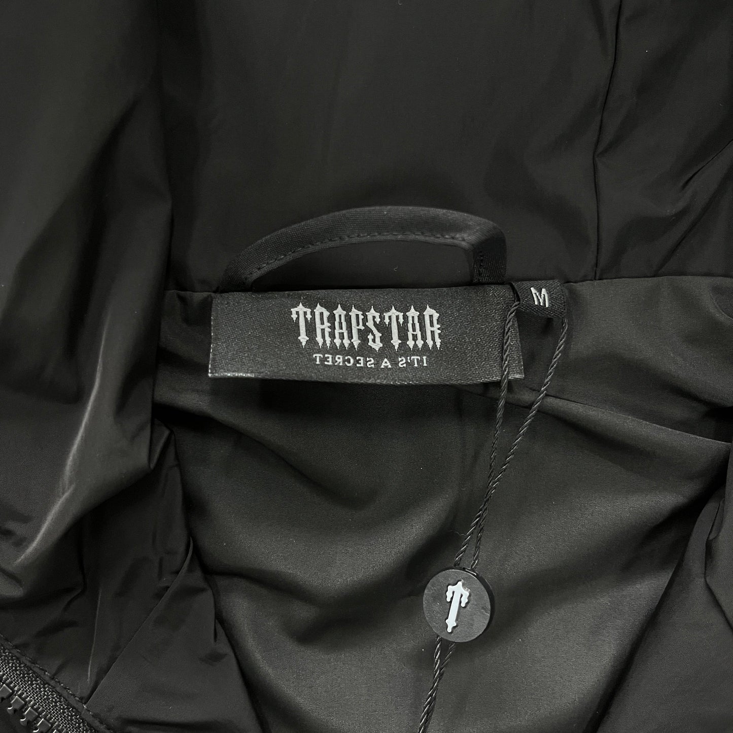 irongate T windbreaker-black red