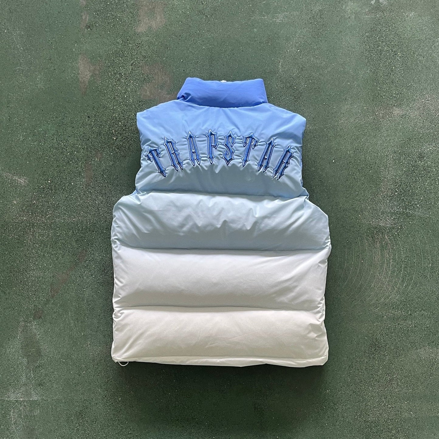 irongate badge gilte-ice blue