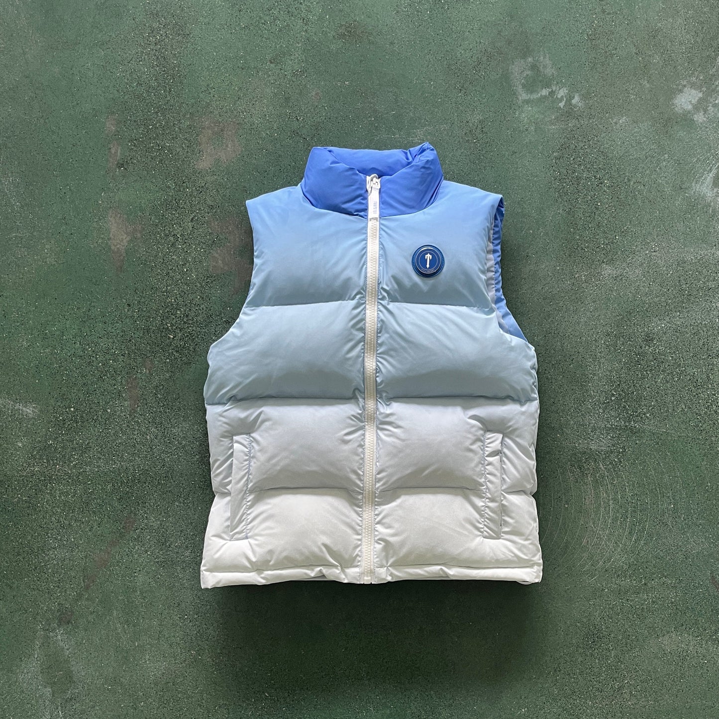 irongate badge gilte-ice blue