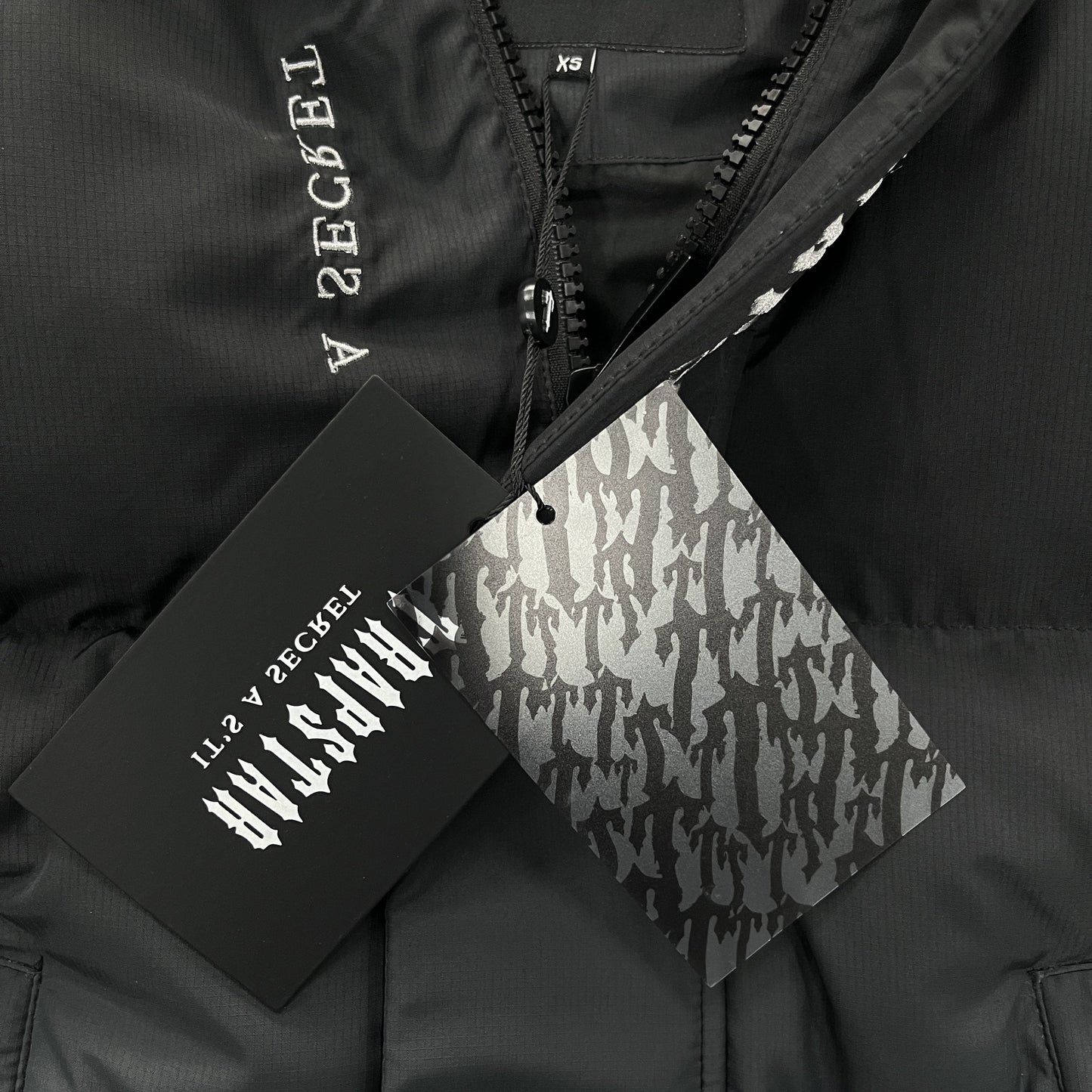 DECODED 2025 HOODED PUFFER-BLACK GRADIENT