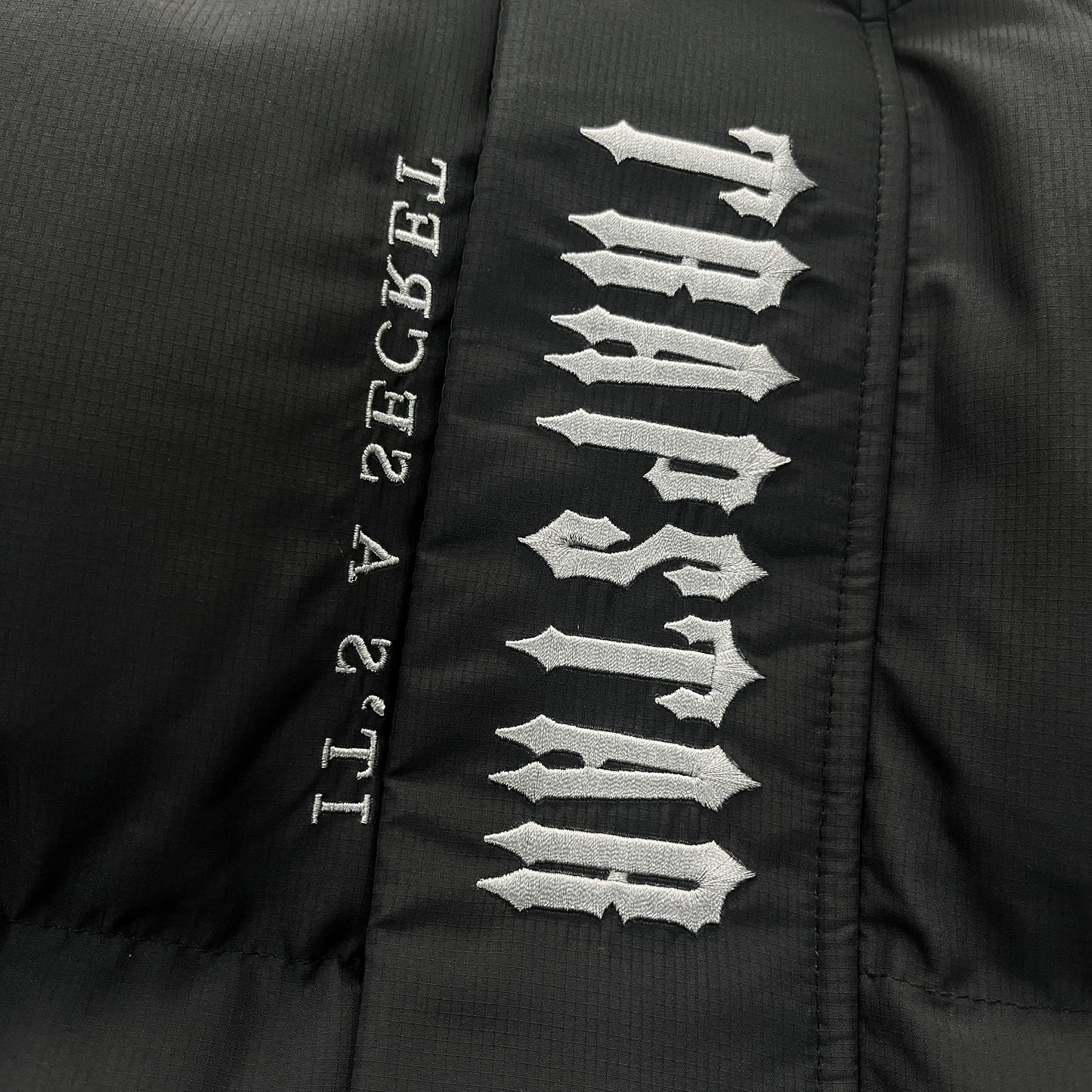 DECODED 2025 HOODED PUFFER-BLACK GRADIENT
