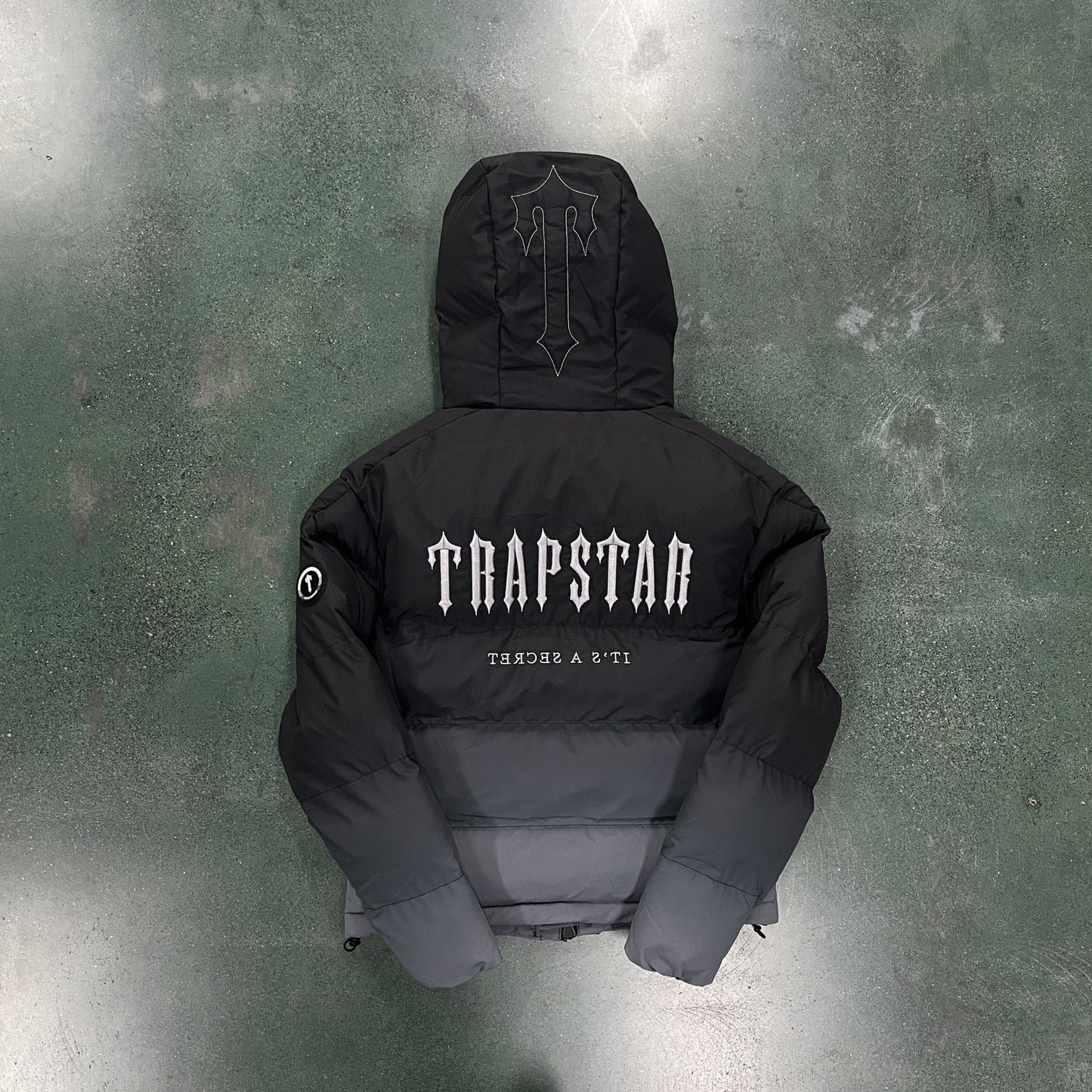 DECODED 2025 HOODED PUFFER-BLACK GRADIENT
