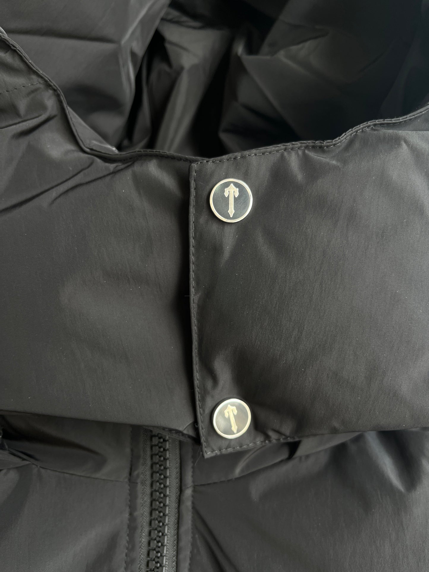 womens irongate detachable hooded puffer - black