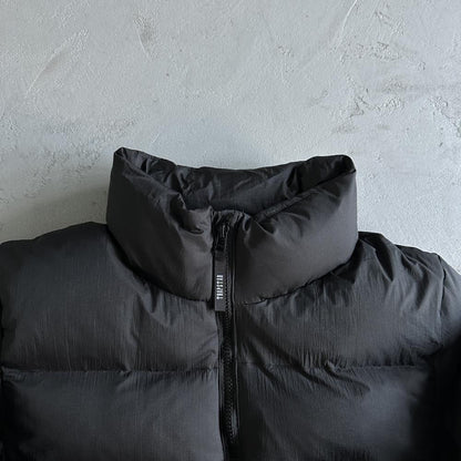 It's a secret puffer jacket BLACK