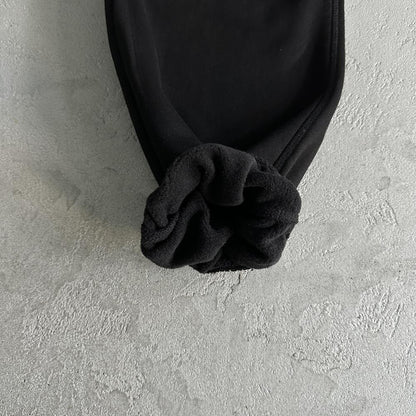 Satin C-star applique suit-black