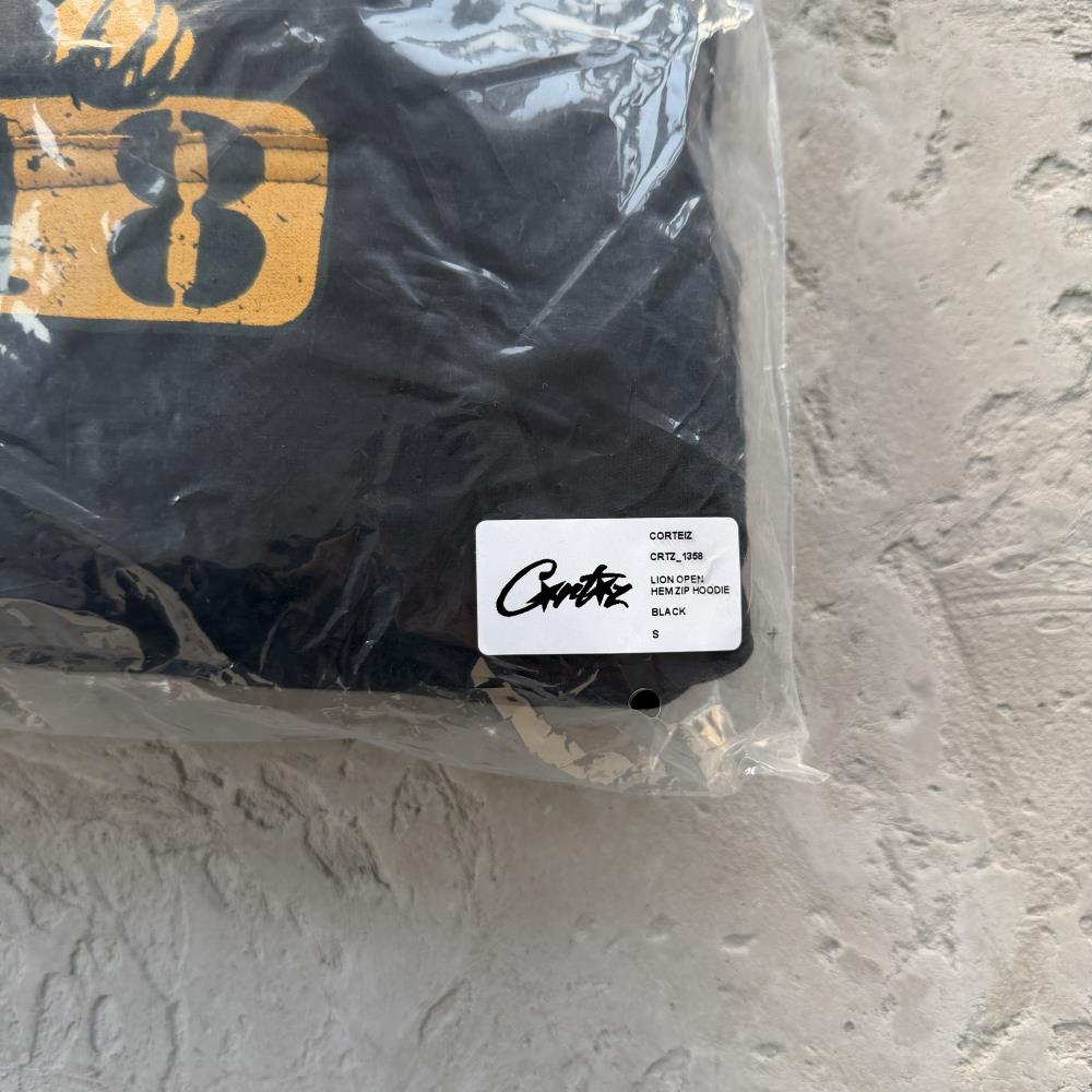 Corteiz Lion Varsity Open Hem zip set