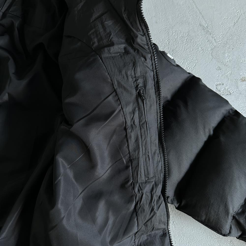 It's a secret puffer jacket BLACK