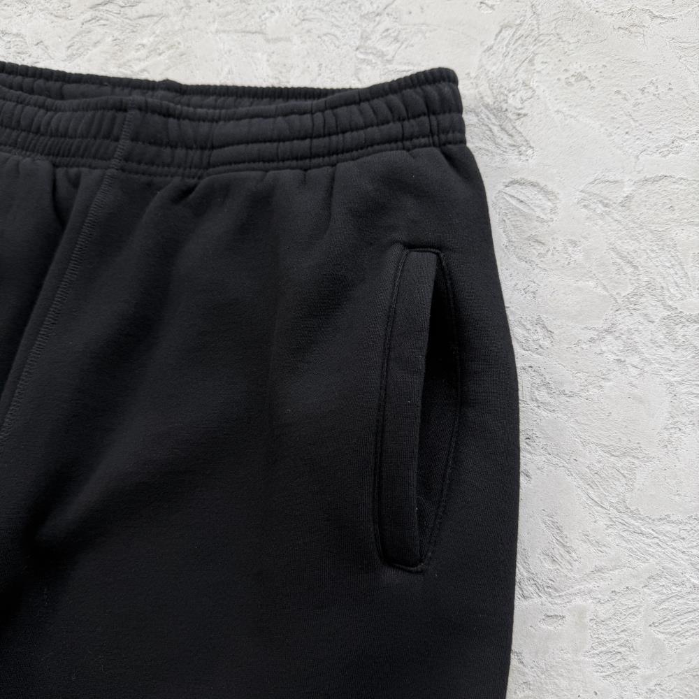 LUNDUN STITCH OPEN HEM -black and red