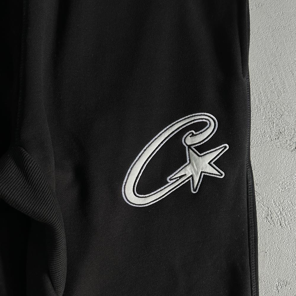 Satin C-star applique suit-black