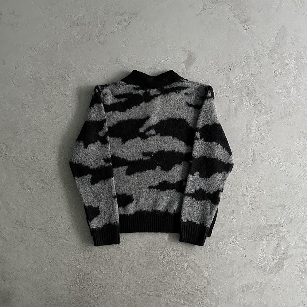 morehairfuzzy collar sweater-black