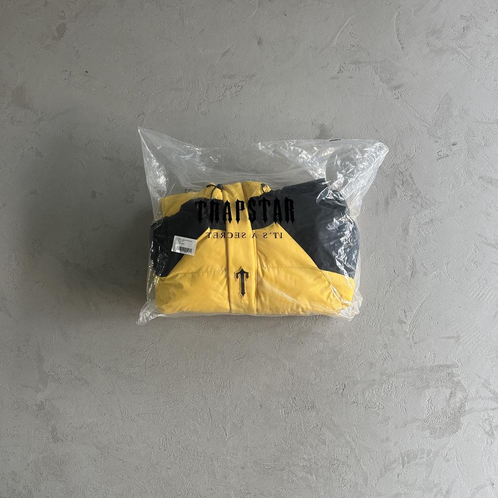 Decoded Arch Puffer Jacket Black Yellow