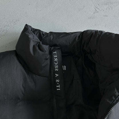 It's a secret puffer jacket BLACK