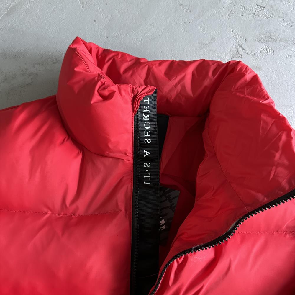 It's a secret puffer jacket