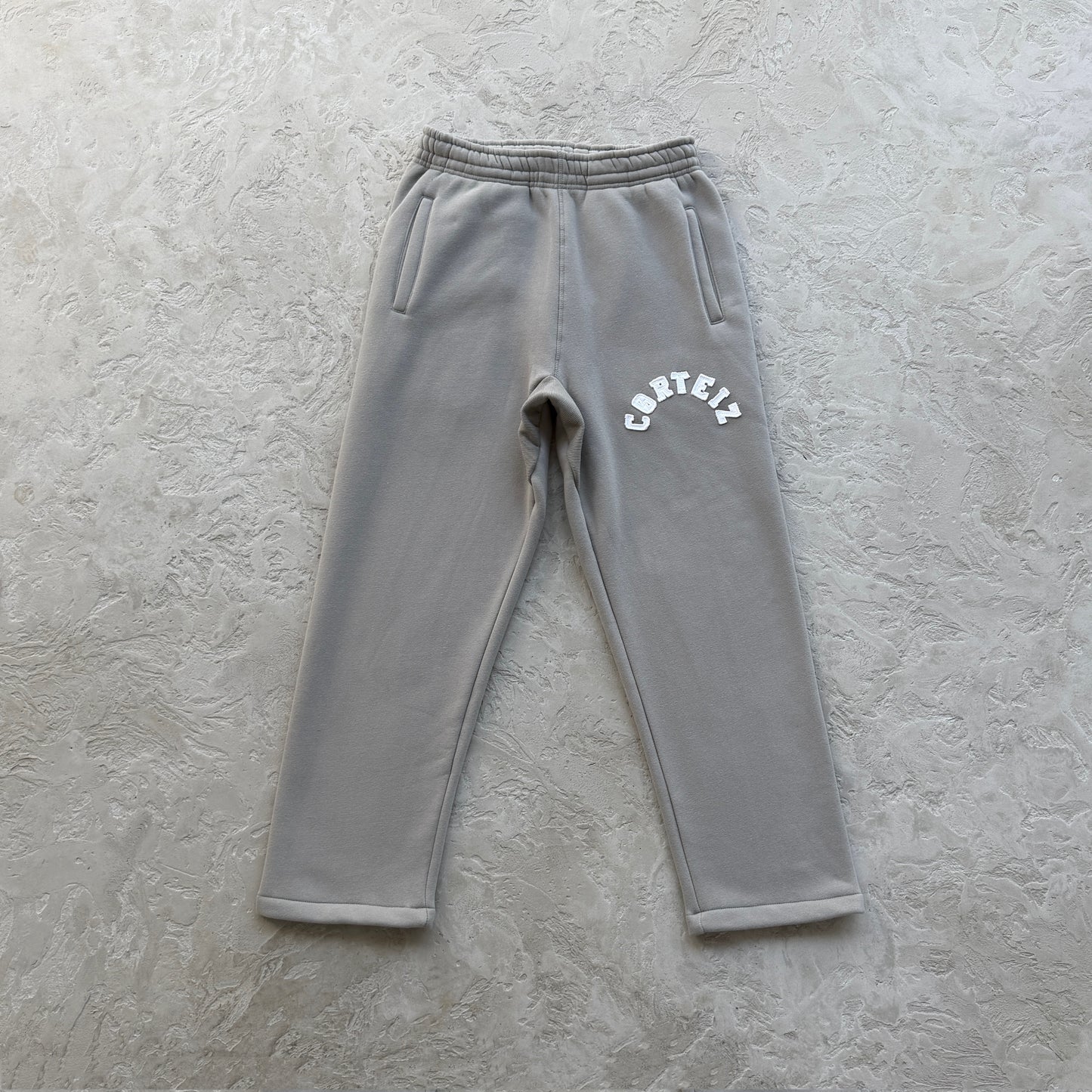 college arch open hem set-grey