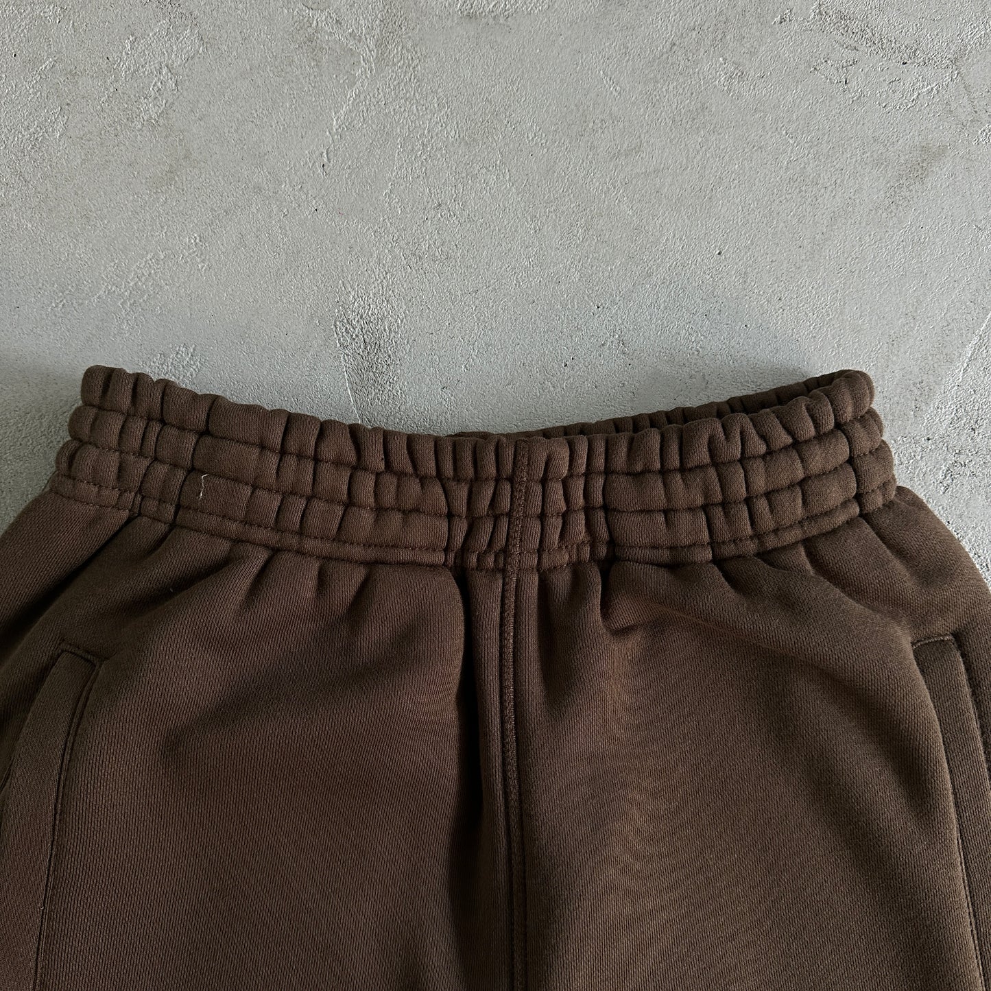island puff print zip set-brown