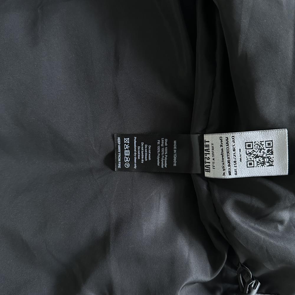 decoded arch puffer-black gradient