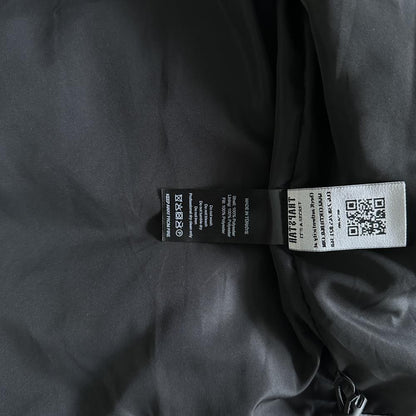 decoded arch puffer-black gradient