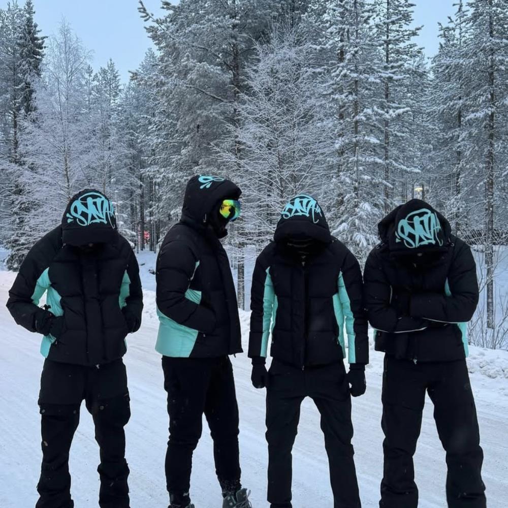 syna down jacket- Black and blue