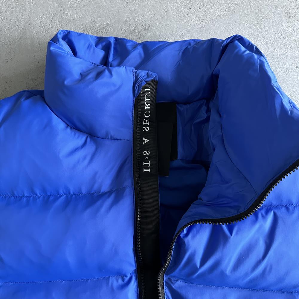 It's a secret puffer jacket