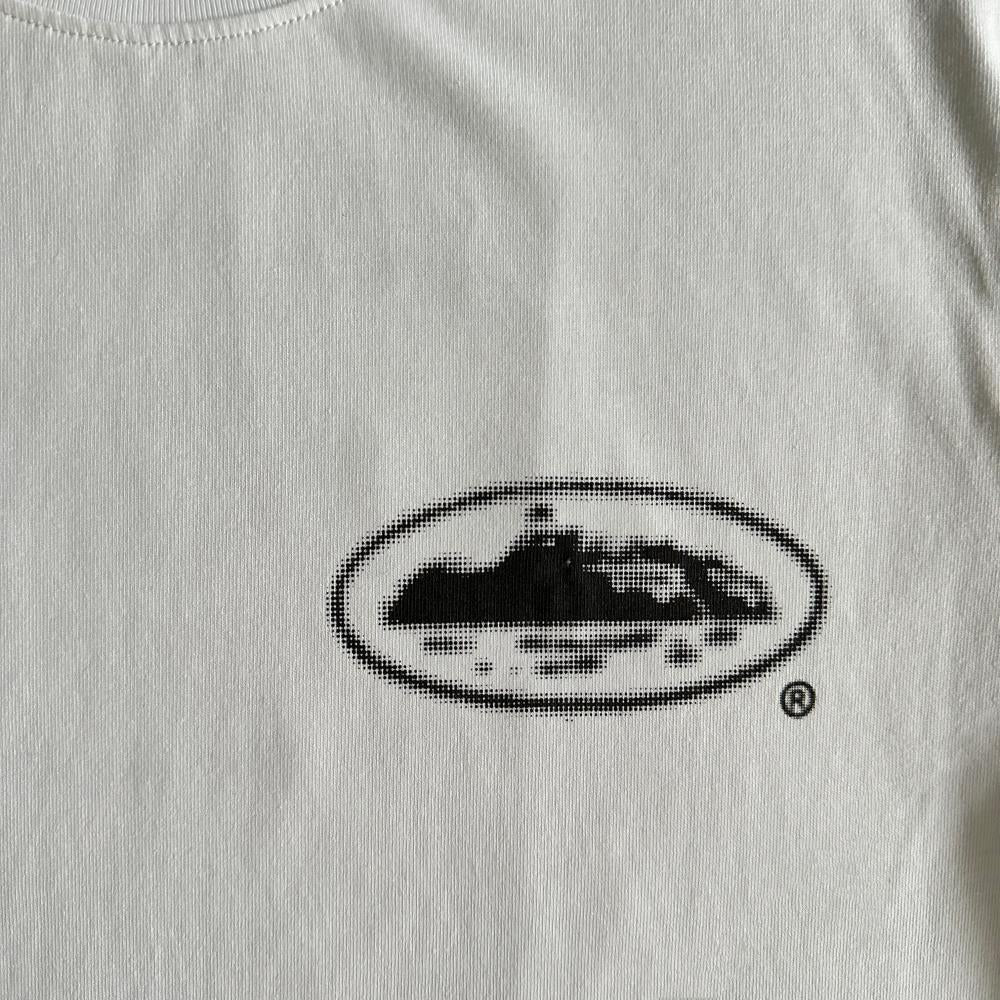 halftone island -white