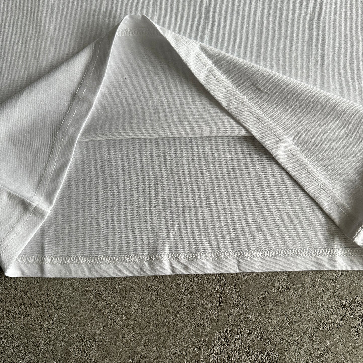 SY grinder tee white