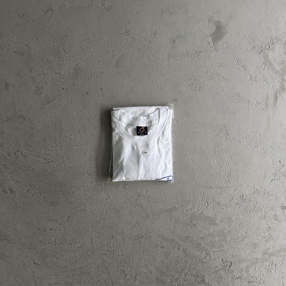 halftone island -white