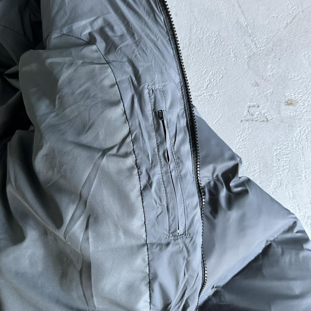 It's a secret puffer jacket BLACK