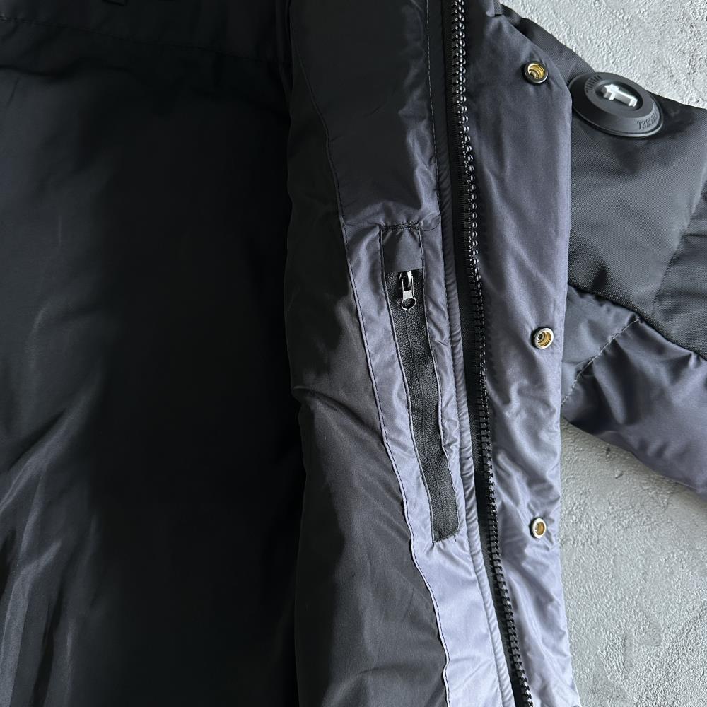 decoded arch puffer-black gradient