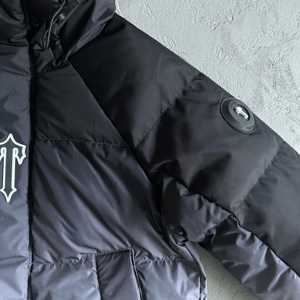 decoded arch puffer-black gradient