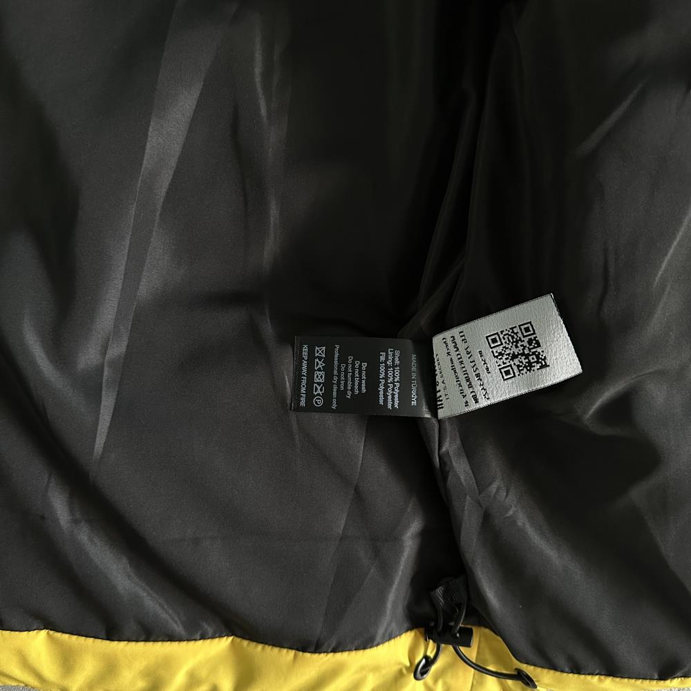Decoded Arch Puffer Jacket Black Yellow