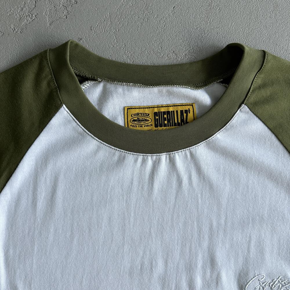 Contrast color shoulder long sleeve tee
