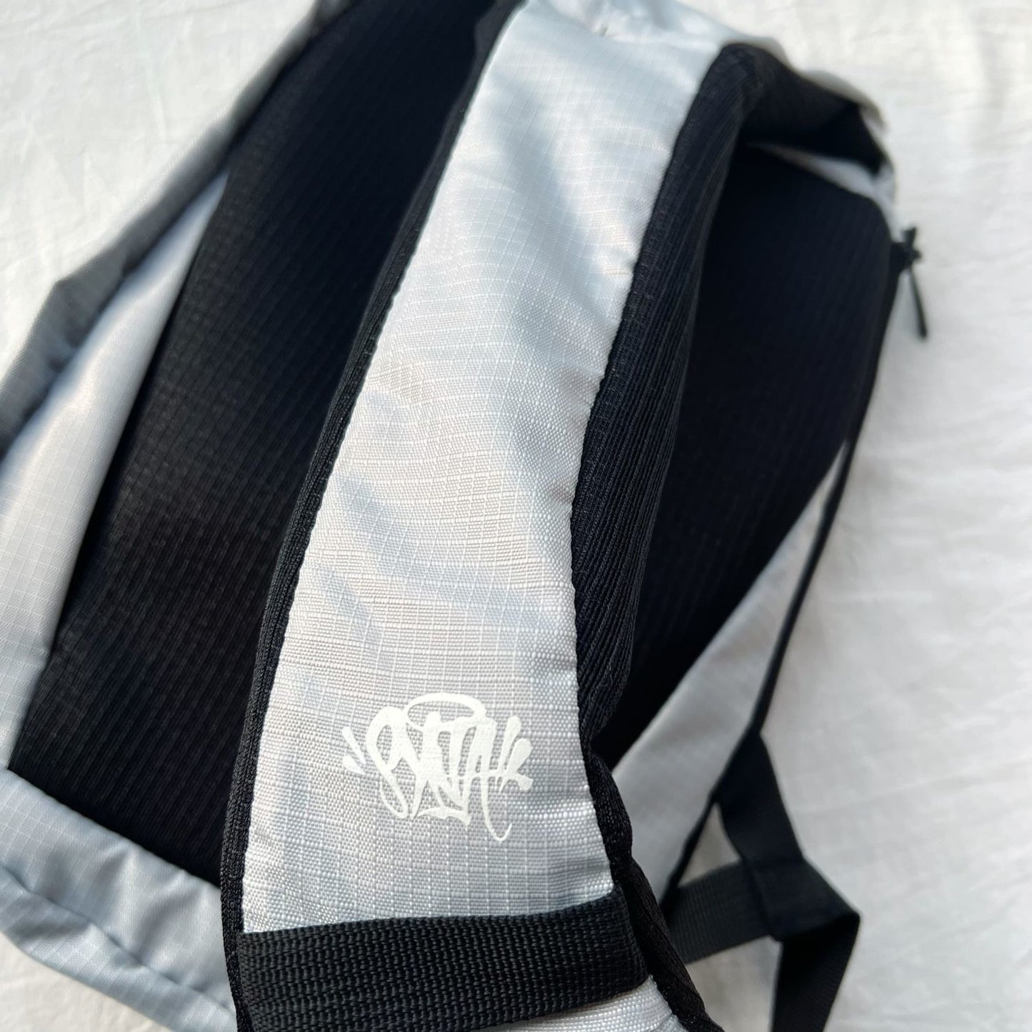 sy BAG