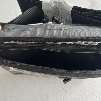 MT-gray and black color matching satchel