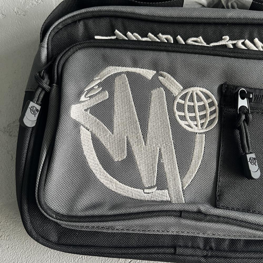 MT-gray and black color matching satchel