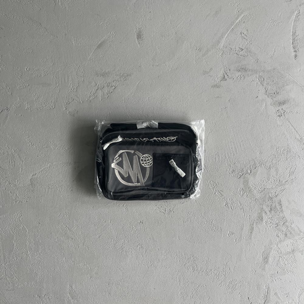 MT-gray and black color matching satchel