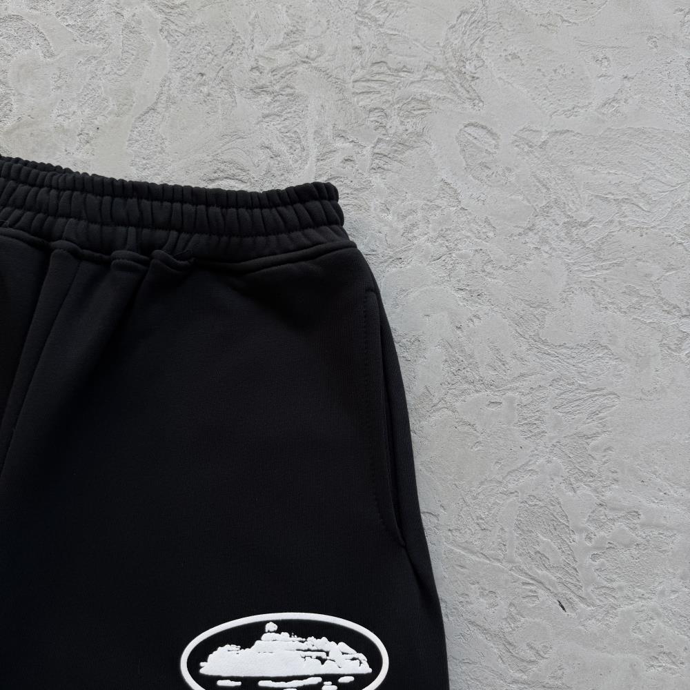 ISLAND PUFF PRINT SWEATSHORT