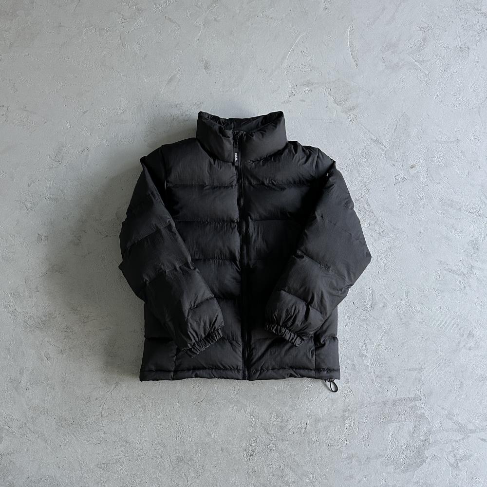 It's a secret puffer jacket BLACK